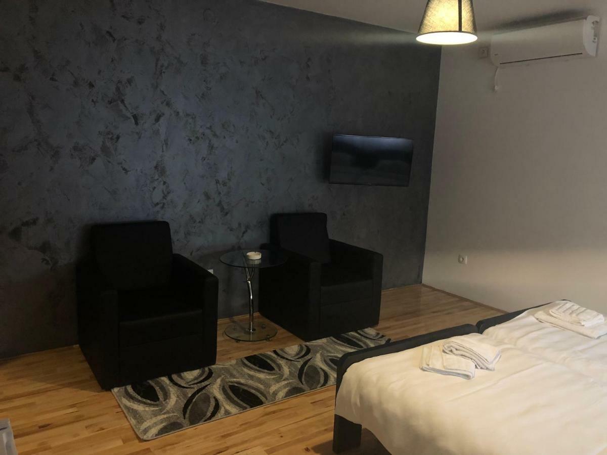 Airport Rest Apartments Belgrade Extérieur photo